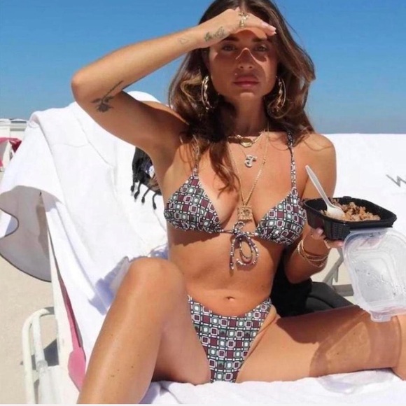 Geometric Patterned Bikini Set - Picture 2 of 9